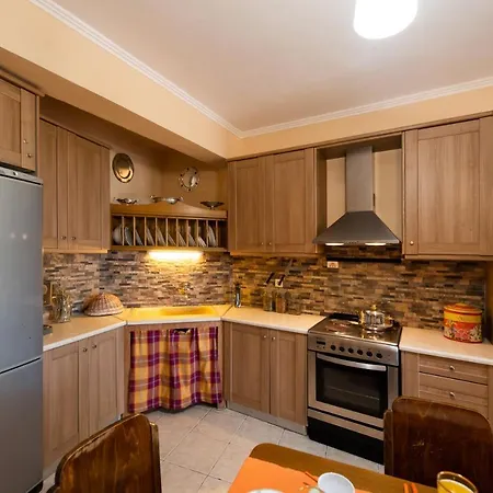 Almondtree House - Private Parking Vakantiehuis