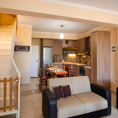 Feriehus Almondtree House - Private Parking Exanthia