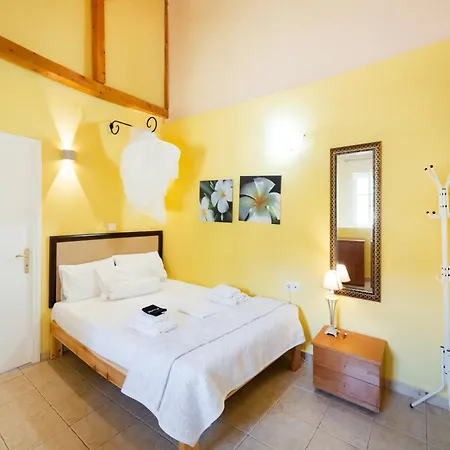 Almondtree House - Private Parking Semesterbostad