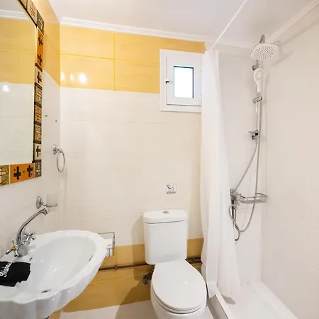 Almondtree House - Private Parking Vakantiehuis