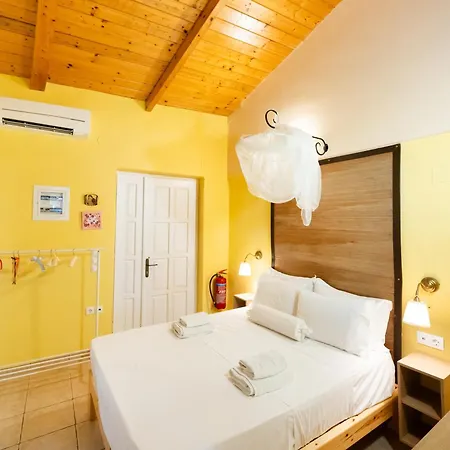 Vakantiehuis Almondtree House - Private Parking