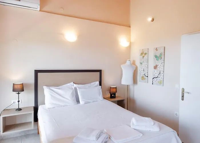 Almondtree House - Private Parking *