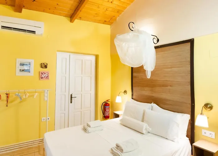 Σπίτι διακοπών Almondtree House - Private Parking